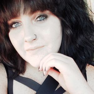 Meet your Posher, Taya